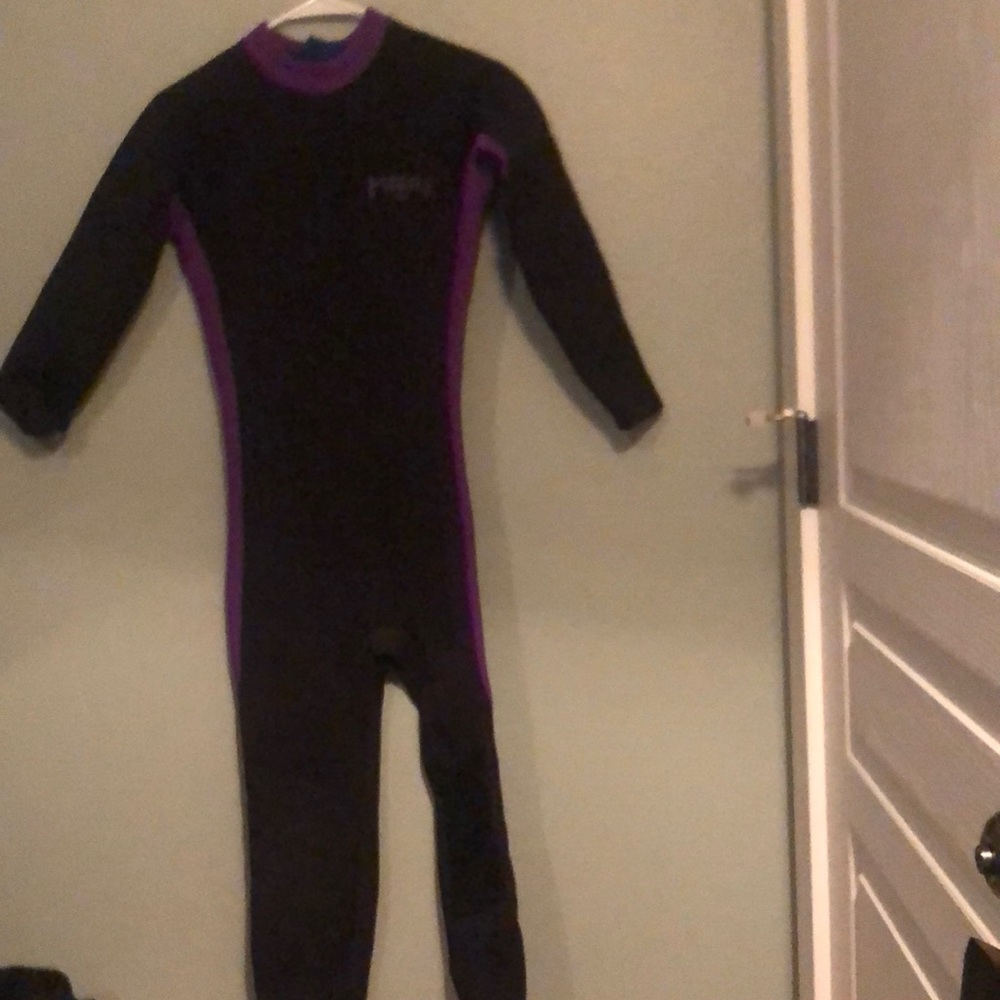 Kebbani USA wet suit